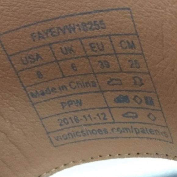 Vionic Faye leather platform clog comfort shoe 8 - Picture 7 of 7